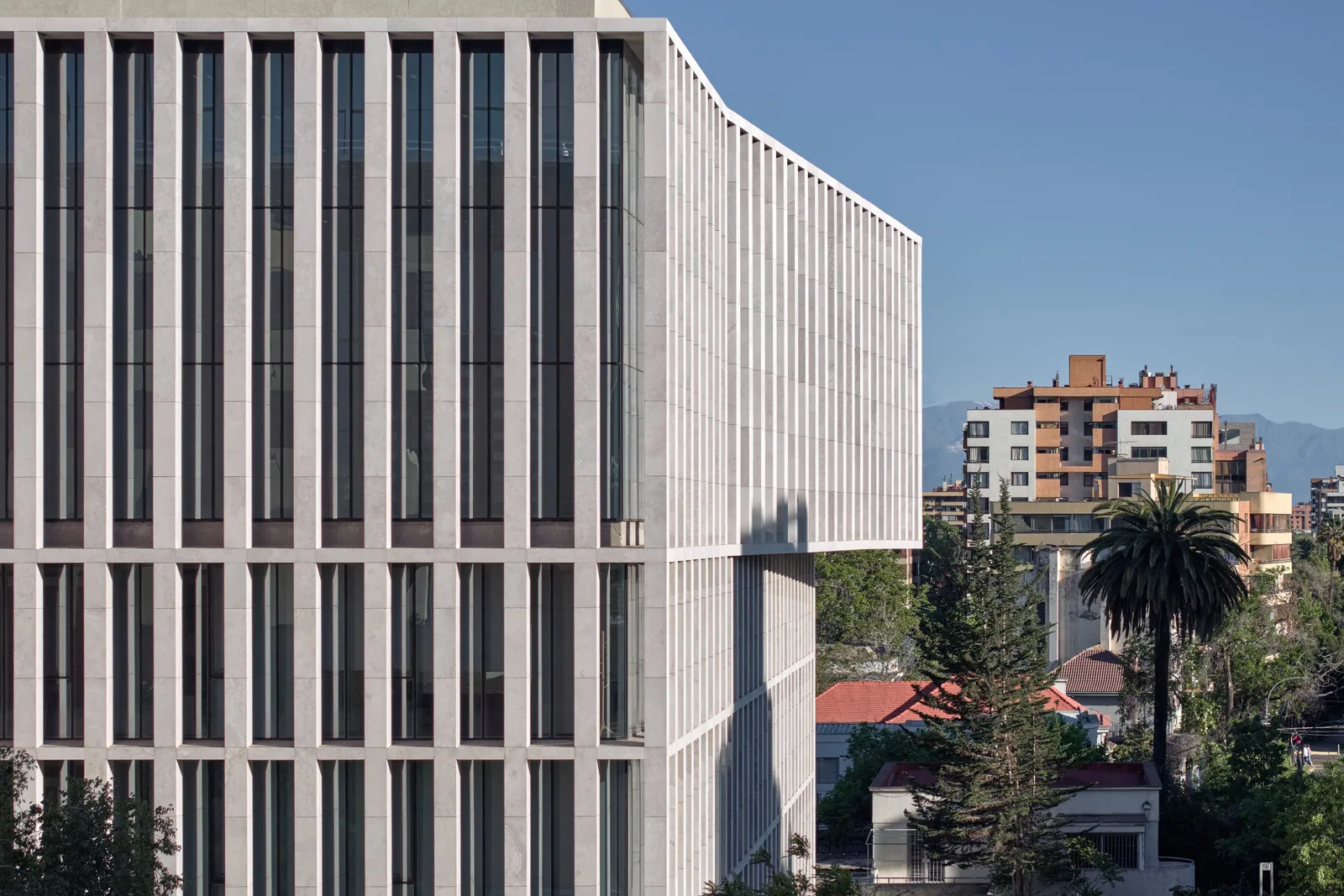 Universidad Autónoma, edificio de 7 pisos, Providencia, Santiago