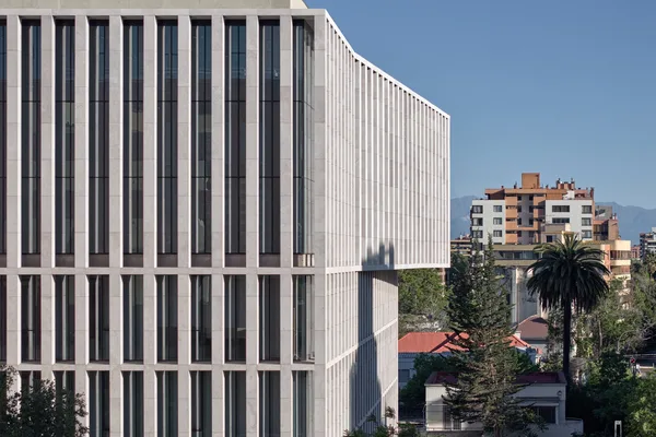 Universidad Autónoma, edificio de 7 pisos
